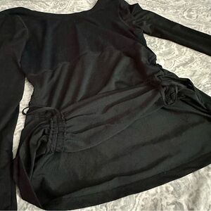 Fabletics Women's running long sleeve / adjustable sides / size Medium